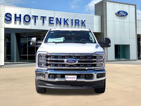 New 2026 Ford F250 XLT w/ XLT Premium Package AWD/4WD image 2