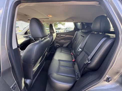 Used 2018 Nissan Rogue Sport SL w/ SL Premium Package FWD image 11