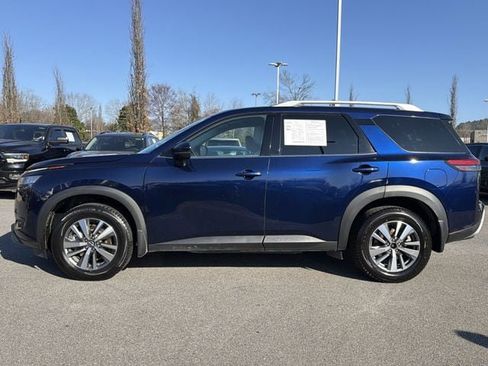Used 2022 Nissan Pathfinder SL image 8