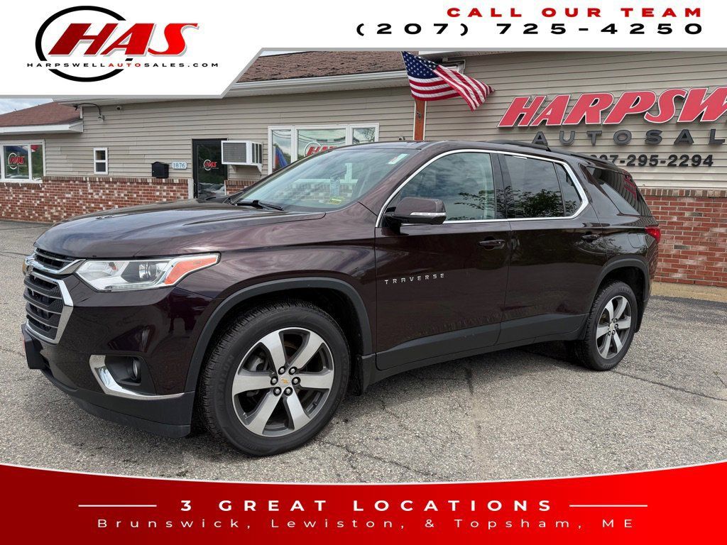 Used 2020 Chevrolet Traverse LT w/ LT Premium Package AWD/4WD image 2