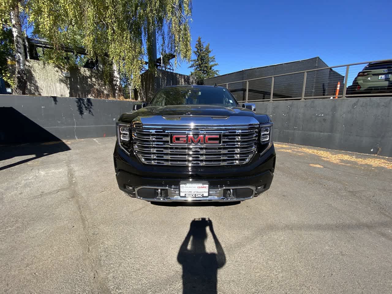 Used 2025 GMC Sierra 1500 Denali w/ Denali Carbonpro Edition AWD/4WD image 9