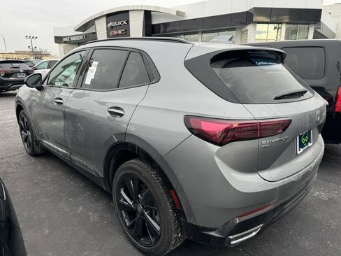 Used 2025 Buick Envision Sport Touring image 4