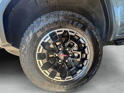 Used 2026 GMC Canyon AT4 w/ AT4 Premium Package AWD/4WD image 29
