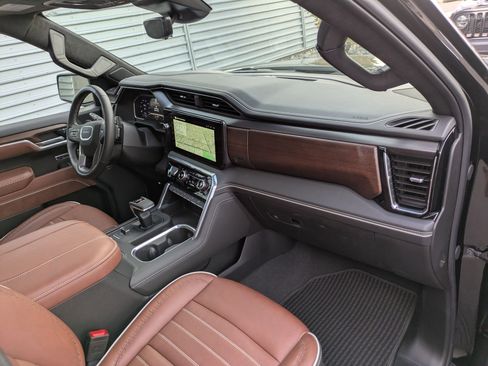 Used 2025 GMC Sierra 1500 Denali Ultimate image 34