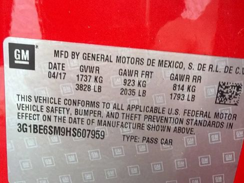 Used 2017 Chevrolet Cruze LT w/ Convenience Package FWD image 31