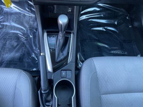 Used 2015 Toyota Corolla LE image 23