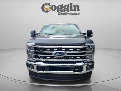 New 2026 Ford F250 XLT w/ XLT Premium Package image 3