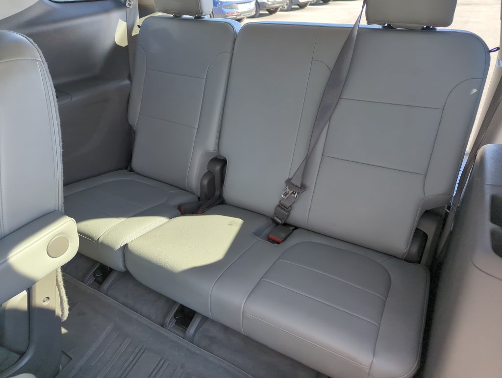 Used 2020 Chevrolet Traverse LT w/ LT Premium Package FWD image 28