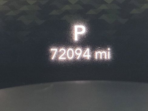 Used 2022 Jeep Wrangler Unlimited Sahara image 32