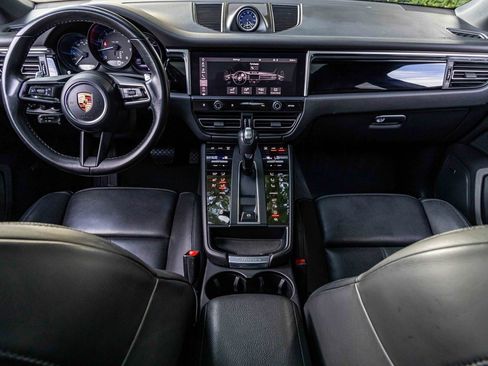 Used 2022 Porsche Macan image 23