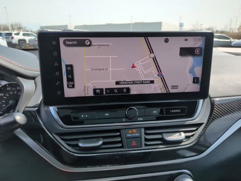 Used 2023 Nissan Altima 2.5 SR w/ SR Premium Package image 22