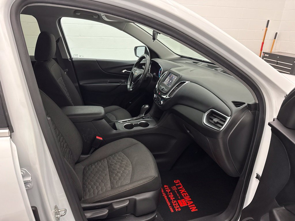 Used 2020 Chevrolet Equinox LT w/ Driver Convenience Package AWD/4WD image 41