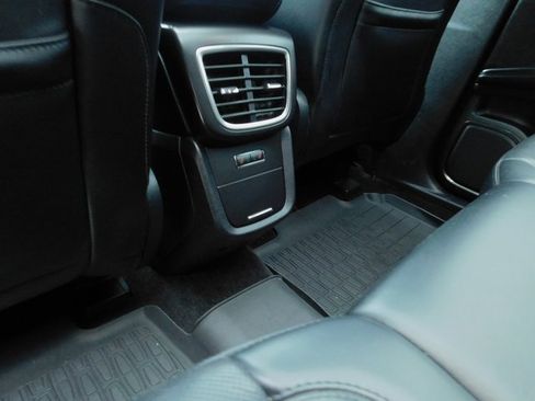 Used 2017 Lincoln MKX Reserve image 18