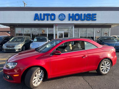 Used 2014 Volkswagen Eos Komfort FWD image 2
