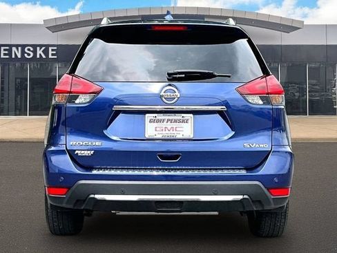 Used 2019 Nissan Rogue SV w/ Premium Package AWD/4WD image 4