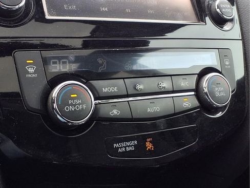 Used 2015 Nissan Rogue SL w/ SL Premium Package image 9