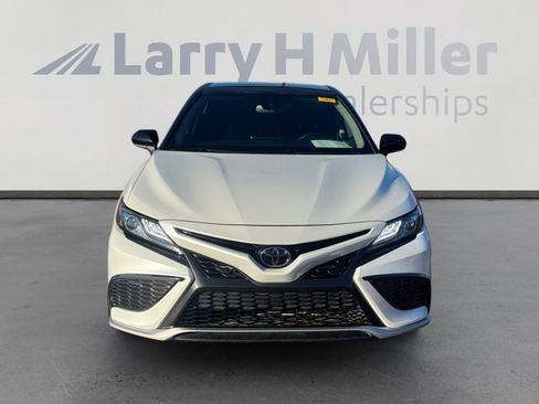 Used 2022 Toyota Camry XSE image 8
