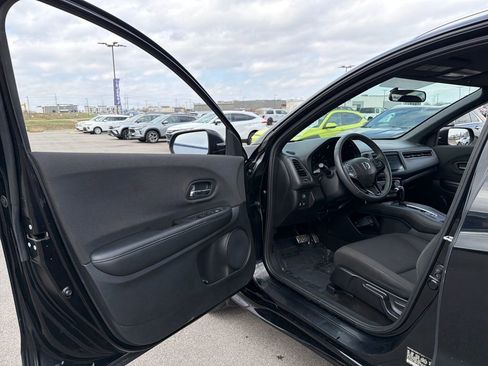 Used 2022 Honda HR-V Sport image 19
