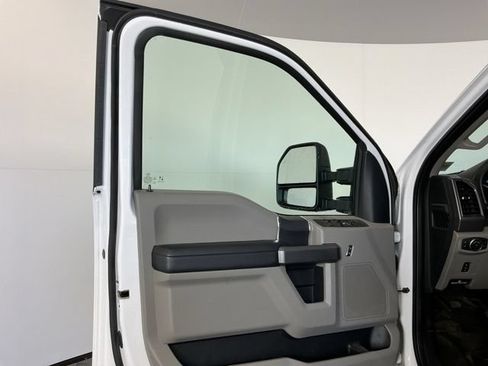 Used 2020 Ford F350 XLT w/ XLT Value Package AWD/4WD image 8