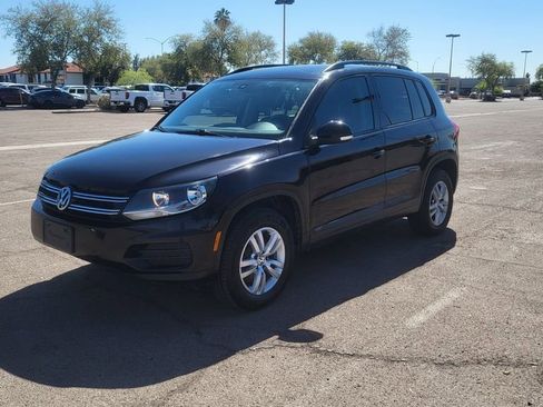 Used 2016 Volkswagen Tiguan S image 4