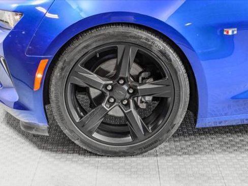 Used 2018 Chevrolet Camaro LT image 30