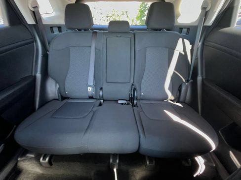 Used 2025 Kia Sportage LX FWD image 38