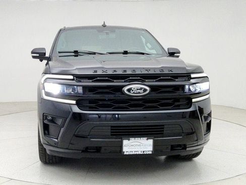 Used 2022 Ford Expedition Max Limited image 2