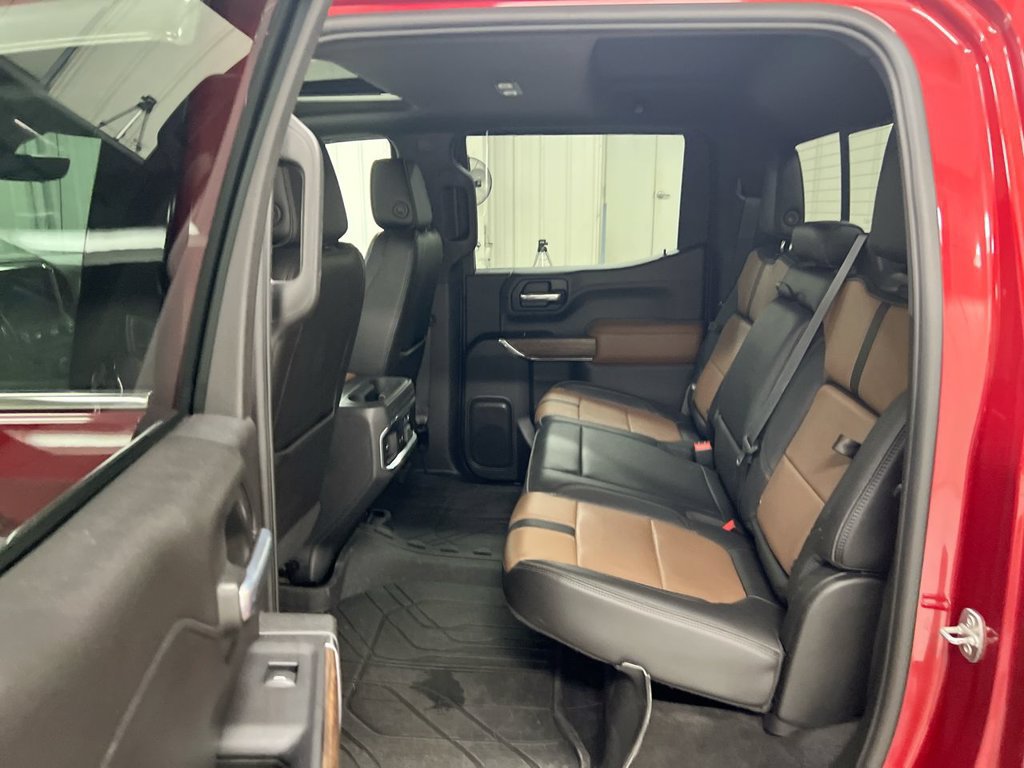 Used 2021 Chevrolet Silverado 1500 High Country w/ Technology Package AWD/4WD image 24