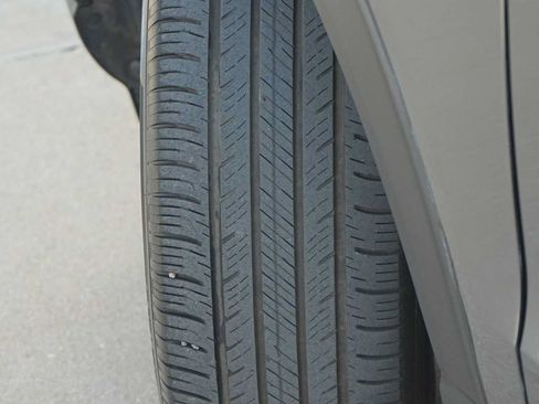 Used 2023 Ford Explorer XLT w/ Equipment Group 202A RWD image 29