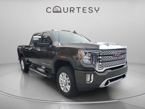 Used 2022 GMC Sierra 2500 Denali w/ Technology Package image 4
