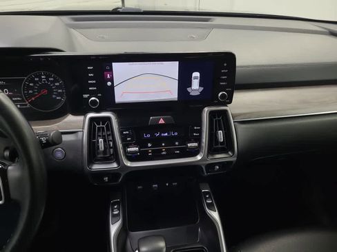 Used 2022 Kia Sorento X-Line EX image 9