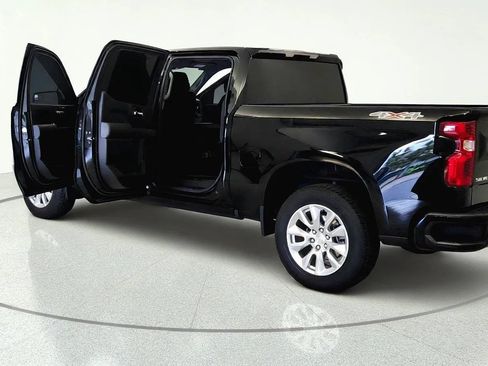Used 2024 Chevrolet Silverado 1500 Custom AWD/4WD image 10
