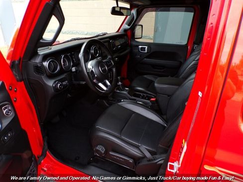 Used 2020 Jeep Wrangler Unlimited Sahara image 15