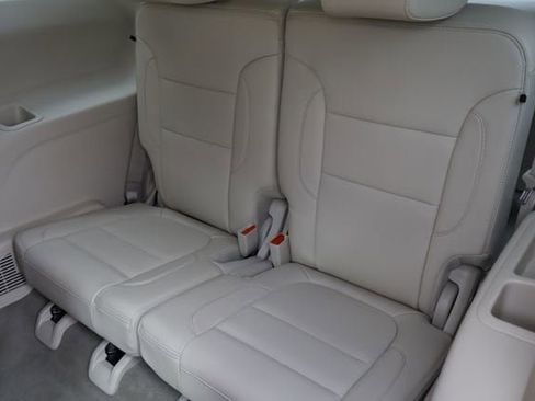 Used 2023 GMC Acadia Denali w/ Denali Ultimate Package AWD/4WD image 7