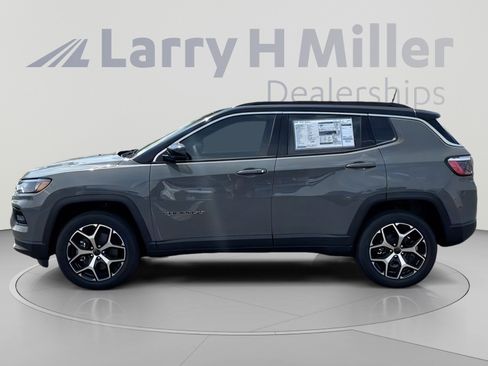 New 2026 Jeep Compass Limited AWD/4WD image 3