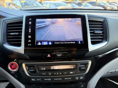 Used 2017 Honda Pilot Elite image 38