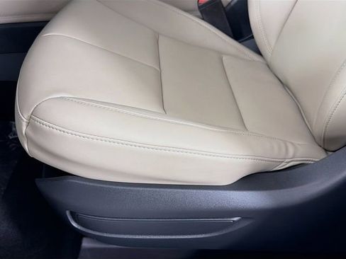 New 2026 Lincoln Corsair Premiere FWD image 21