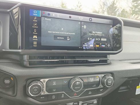 New 2026 Jeep Gladiator Sport image 21