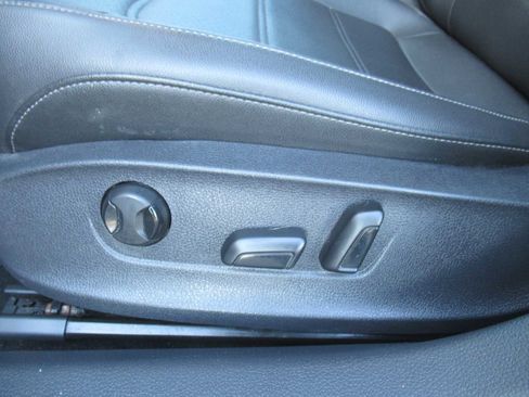 Used 2021 Volkswagen Passat 2.0T SE image 21