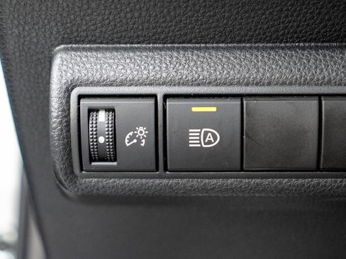 Used 2024 Toyota Corolla LE FWD image 17