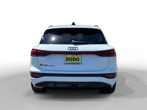 New 2027 Audi SQ6 e-tron Premium Plus AWD/4WD image 4
