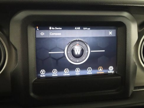 Used 2022 Jeep Gladiator Sport AWD/4WD image 35