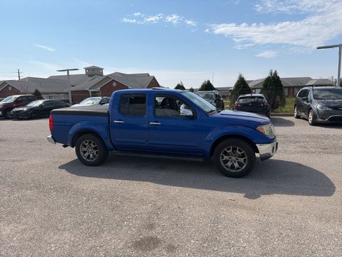 Used 2015 Nissan Frontier SL w/ Moonroof Package image 11