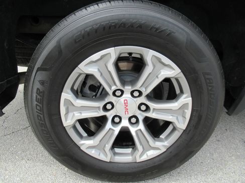 Used 2024 GMC Sierra 1500 SLT AWD/4WD image 8