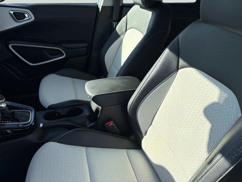 Used 2023 Kia Soul GT-Line image 20