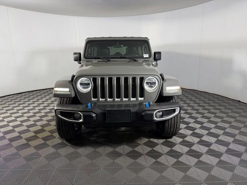 Used 2022 Jeep Wrangler Unlimited Sahara AWD/4WD image 5