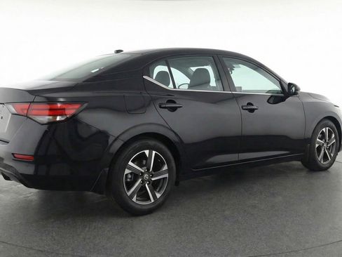 Used 2025 Nissan Sentra SV FWD image 9