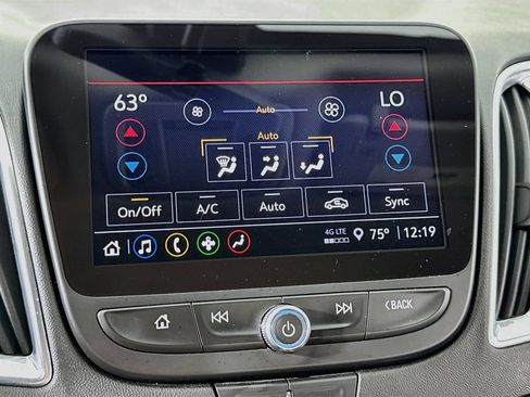 Used 2021 Chevrolet Malibu LT FWD image 28