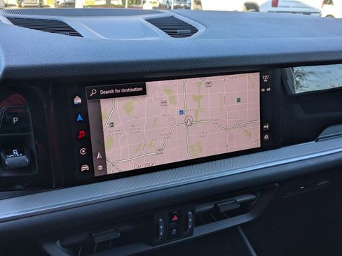 Used 2024 Porsche Cayenne S image 17