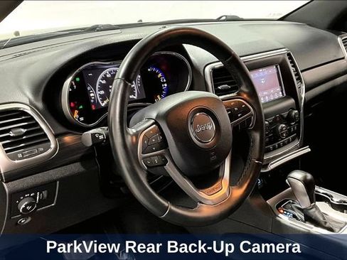 Used 2020 Jeep Grand Cherokee Laredo AWD/4WD image 23